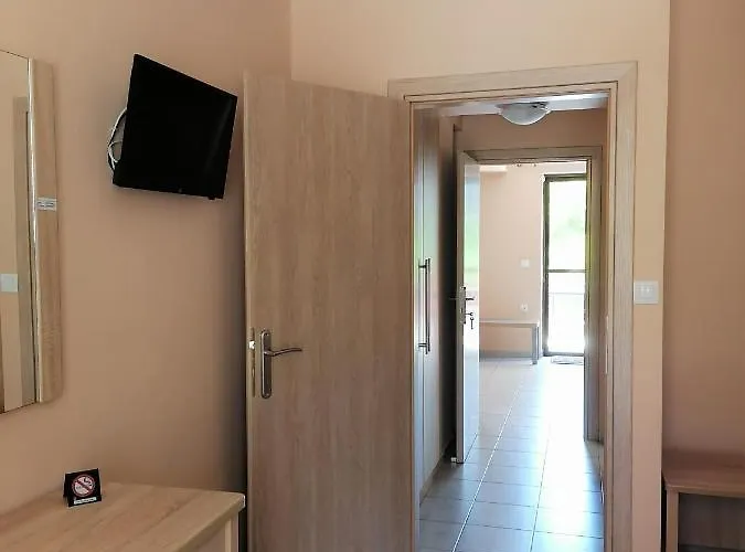 Nini's House 1 - 100m From Town Center Appartamento