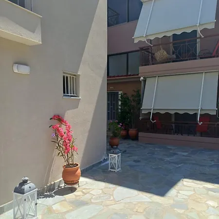 Apartament Nini's House 1 - 100m From Town Center